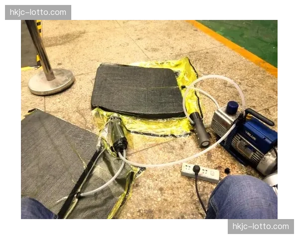 轻量化碳纤维摇臂在现场采集环节普及 提升摄影师机位流动的灵活性